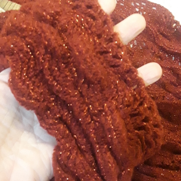 Festive shimmery infinity scarf - Picture 2 of 2